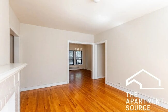Building Photo - 1321 Oak Ave