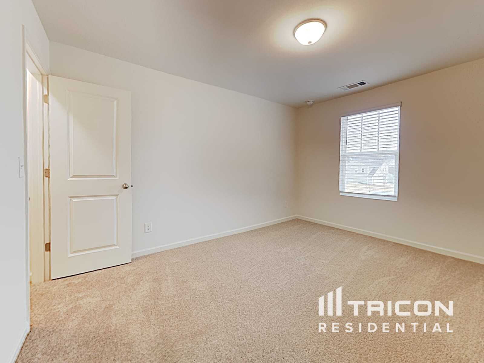 Building Photo - 2137 Hudson Dr