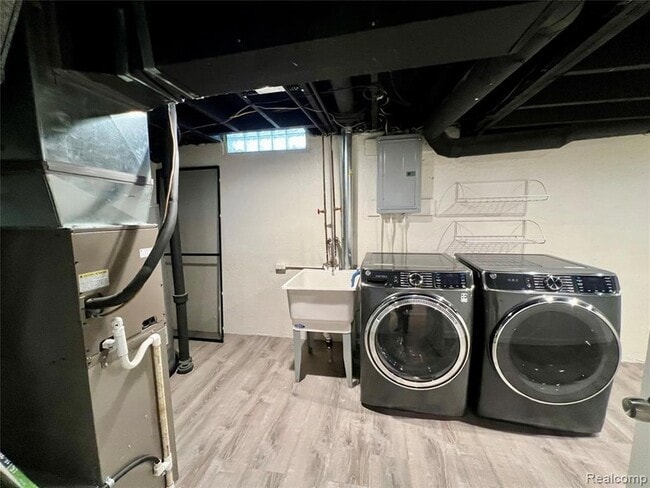 Building Photo - 9768 Lincoln Ct