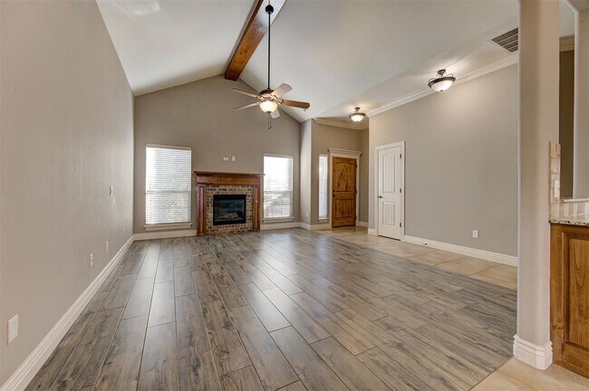 Building Photo - 2101 Kendal Ct