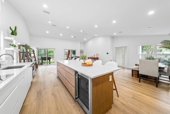 Building Photo - 2721 Neaton Ct