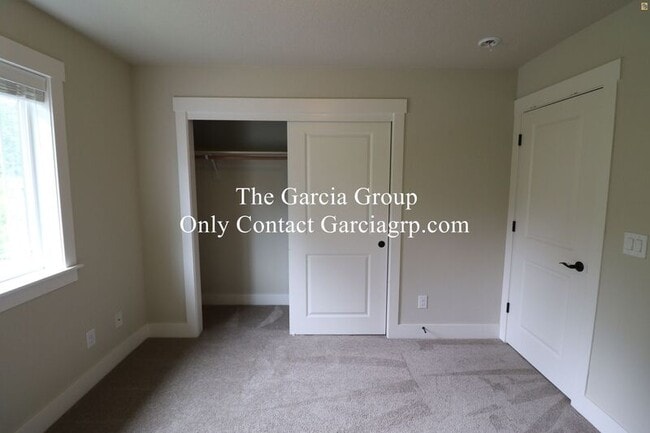 Building Photo - 13712 SW 172nd Ave