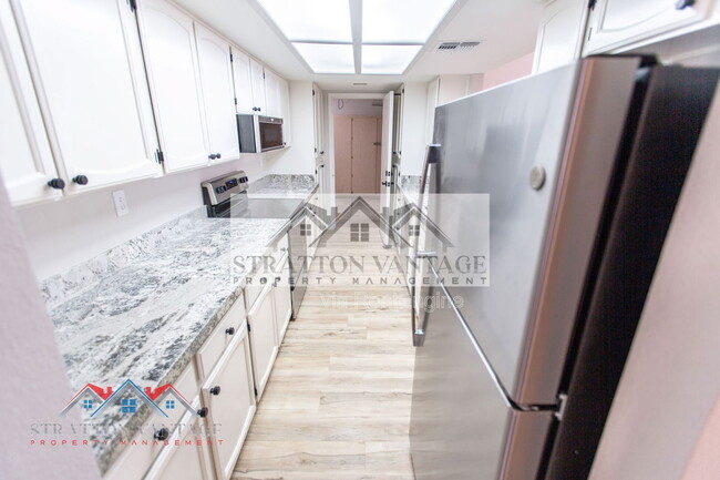 Building Photo - 2929 E Broadway Rd