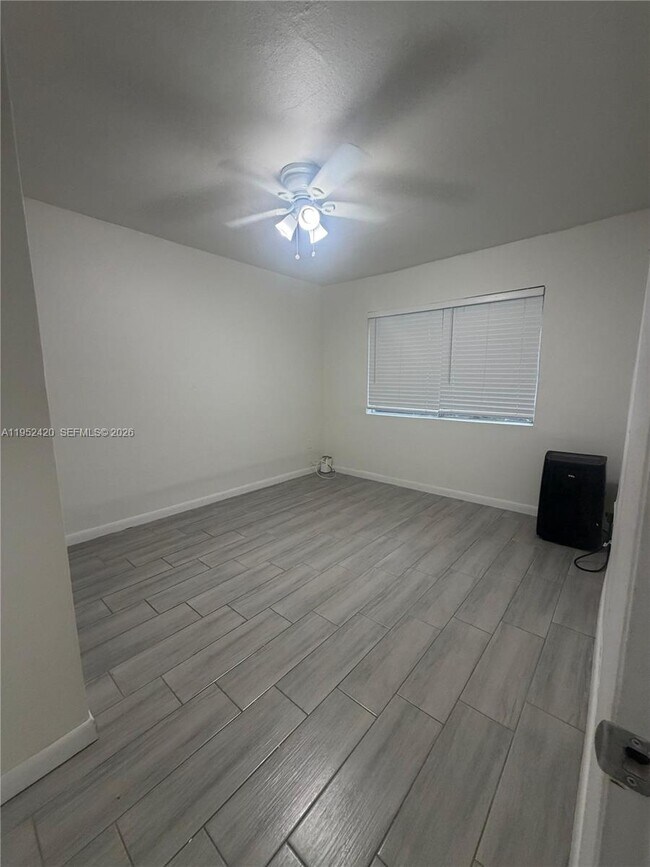 Building Photo - 1317 NW 2nd Ave