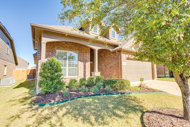 Building Photo - 4013 Lazy River Ranch Rd