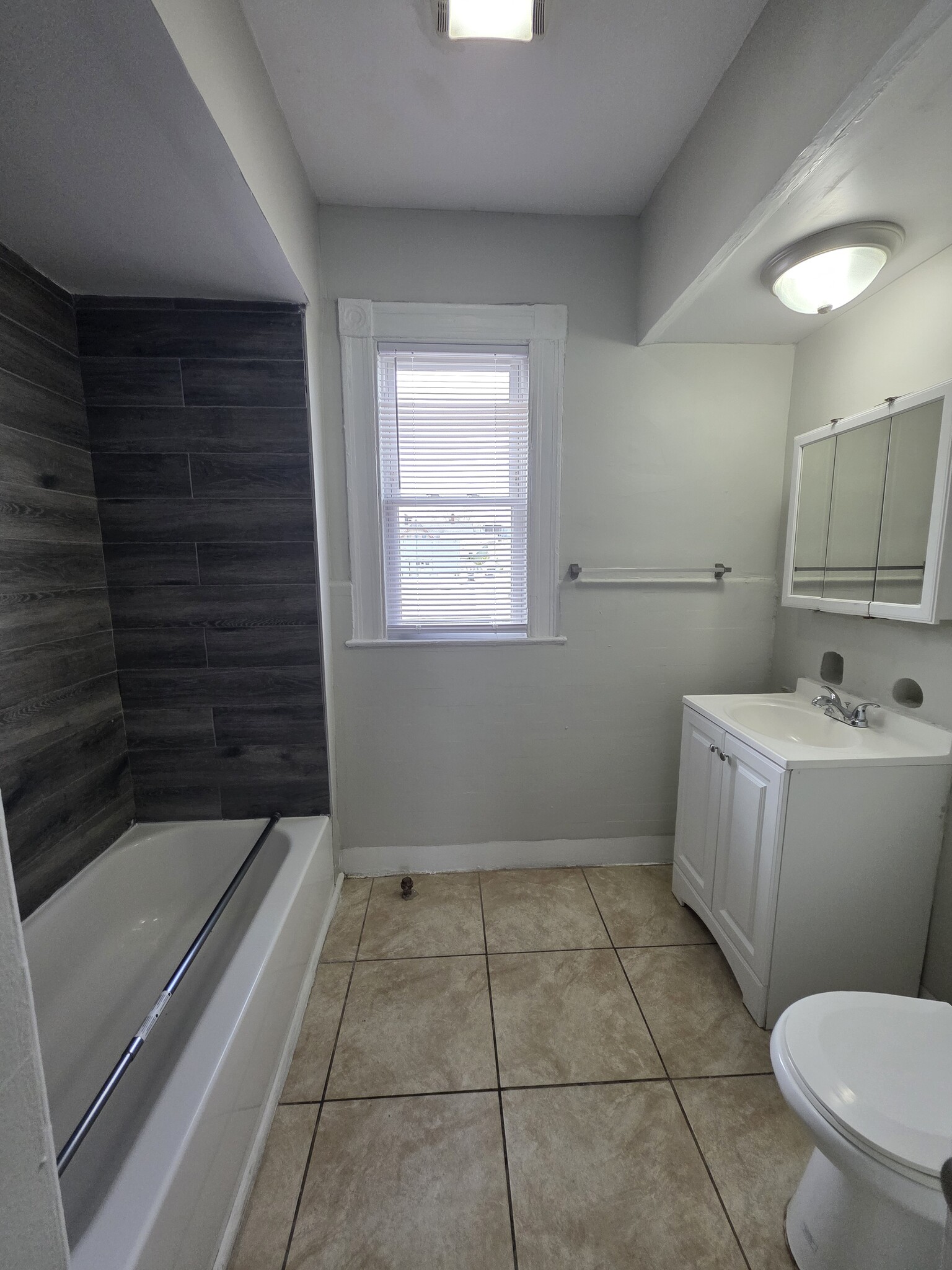 Building Photo - 357 Whalley Ave