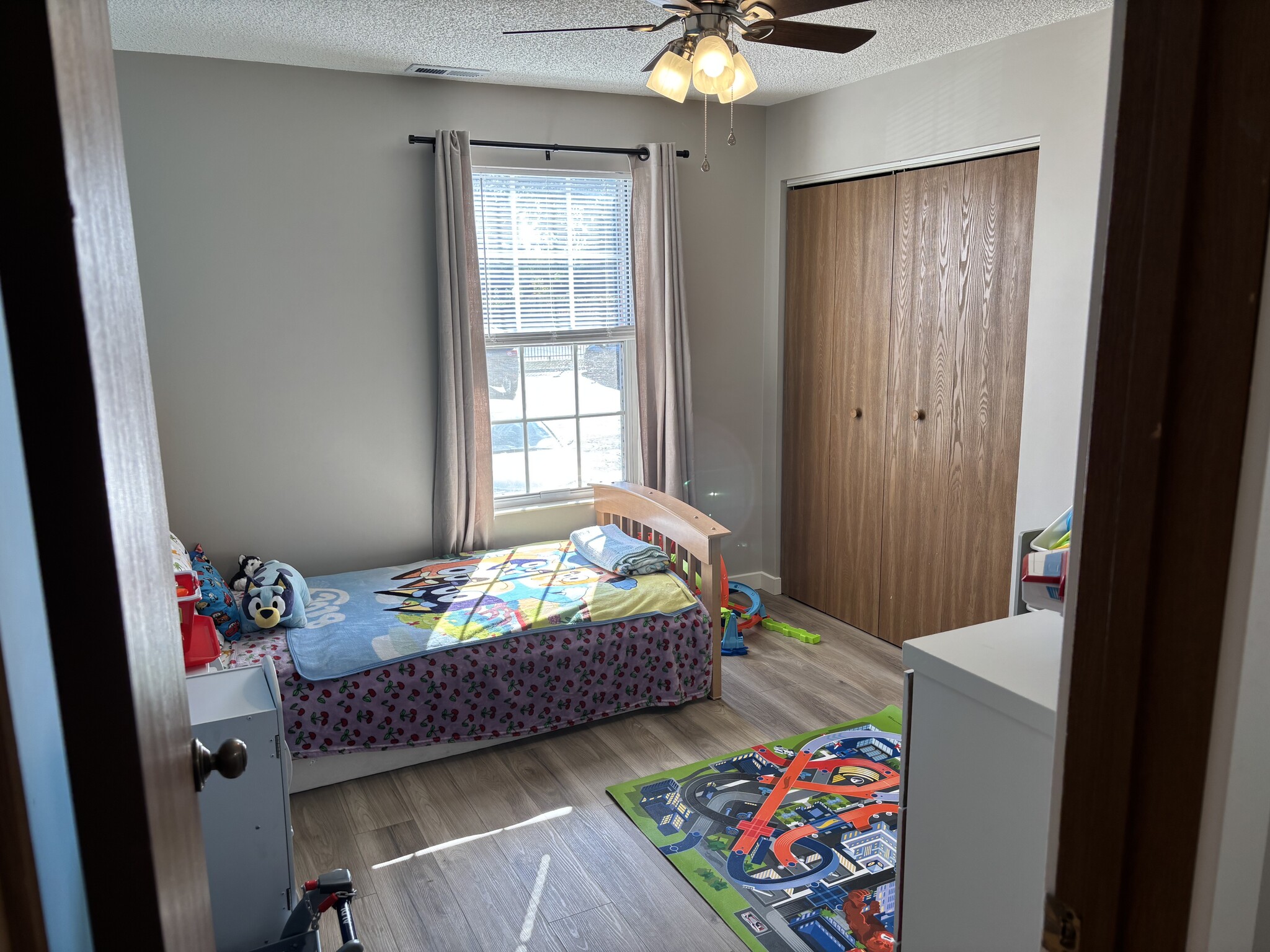 Building Photo - 2360 Wapakoneta Ave