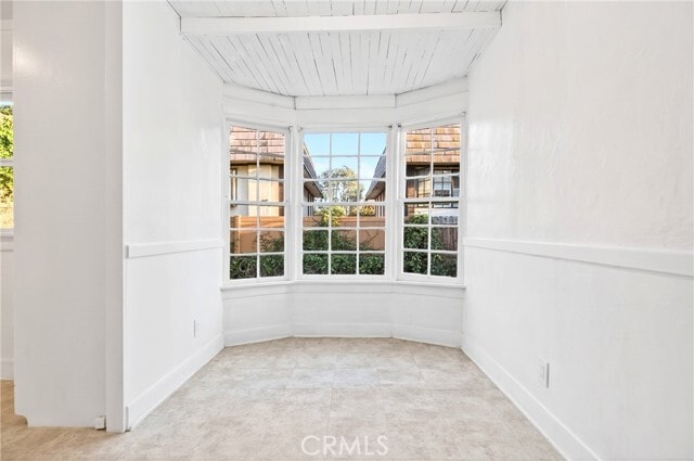 Building Photo - 316 W Kenneth Rd