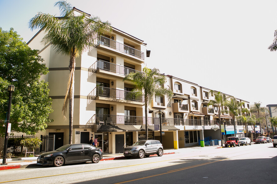 Palm Ave. - Burbank Center Apartments