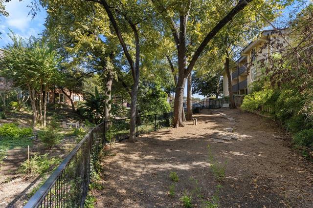 Building Photo - 3012 Mahanna Springs Dr