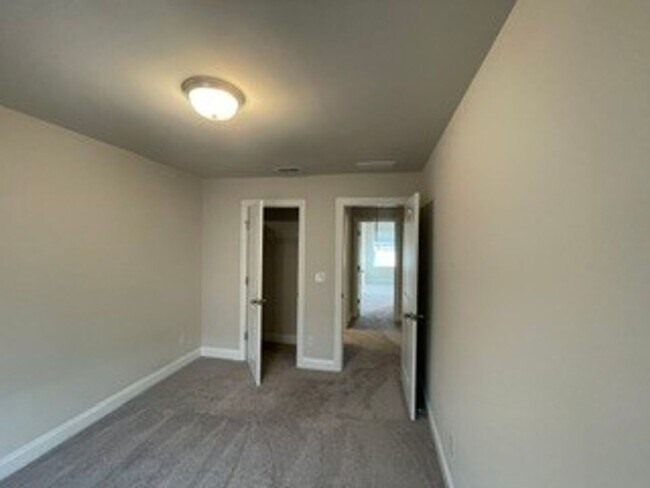 Building Photo - 4506 Skywood Ln