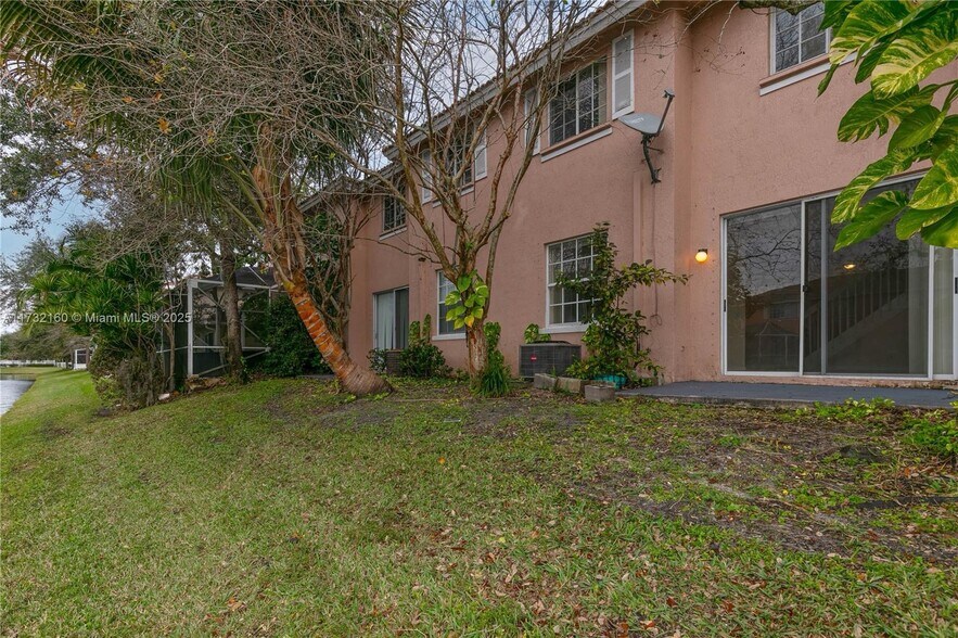 Building Photo - 3871 NW 91st Ter