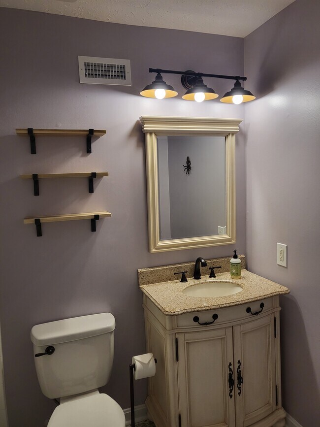 Building Photo - 104 Windsor Ct