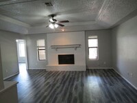 Building Photo - Edmond 4 bed!