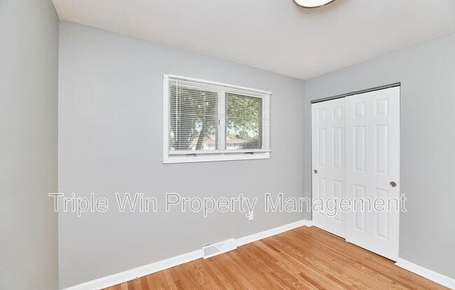 Building Photo - 2770 Dove Dr