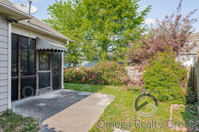 Building Photo - 205 Stonehaven Trace