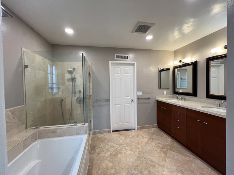 Building Photo - 139 E Dexter St