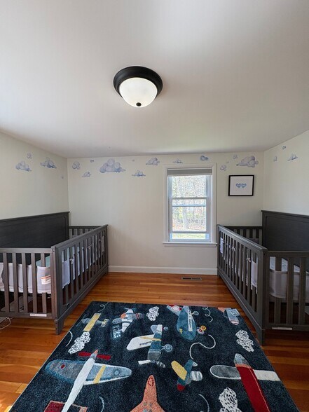 Building Photo - 8 Carter Rd