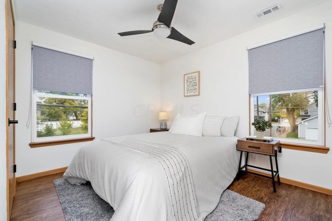 Building Photo - Elegant 3 Bed / 1.5 Bath Renovated Home in...