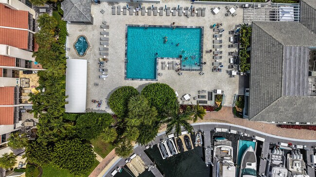 Building Photo - 2727 N Ocean Blvd