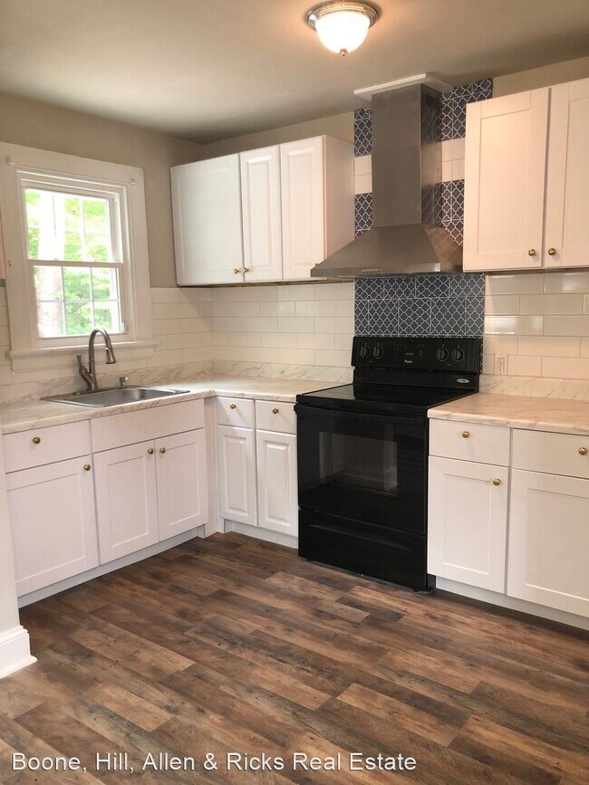 Building Photo - 2 br, 1 bath House - 1124 Hill Street