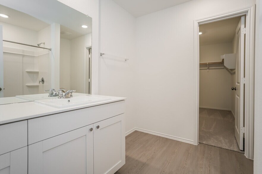 Building Photo - 400 Park Ave