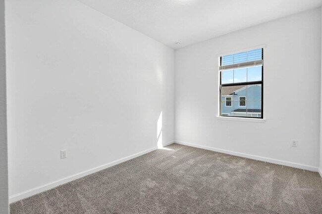 Building Photo - 7648 SW Lucy Ln