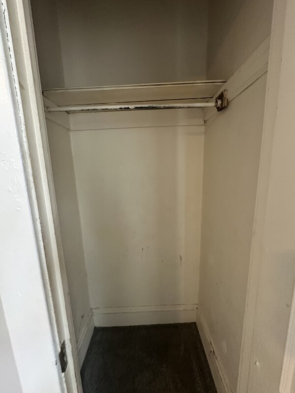 Building Photo - 3525 E 133rd St