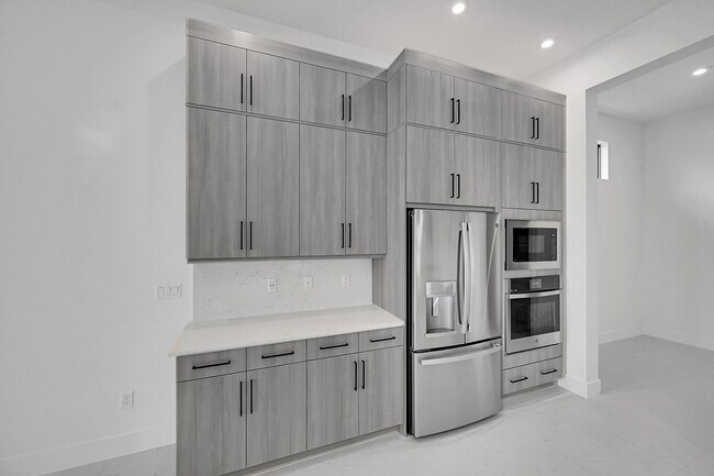 Building Photo - 9520 St Germain Dr