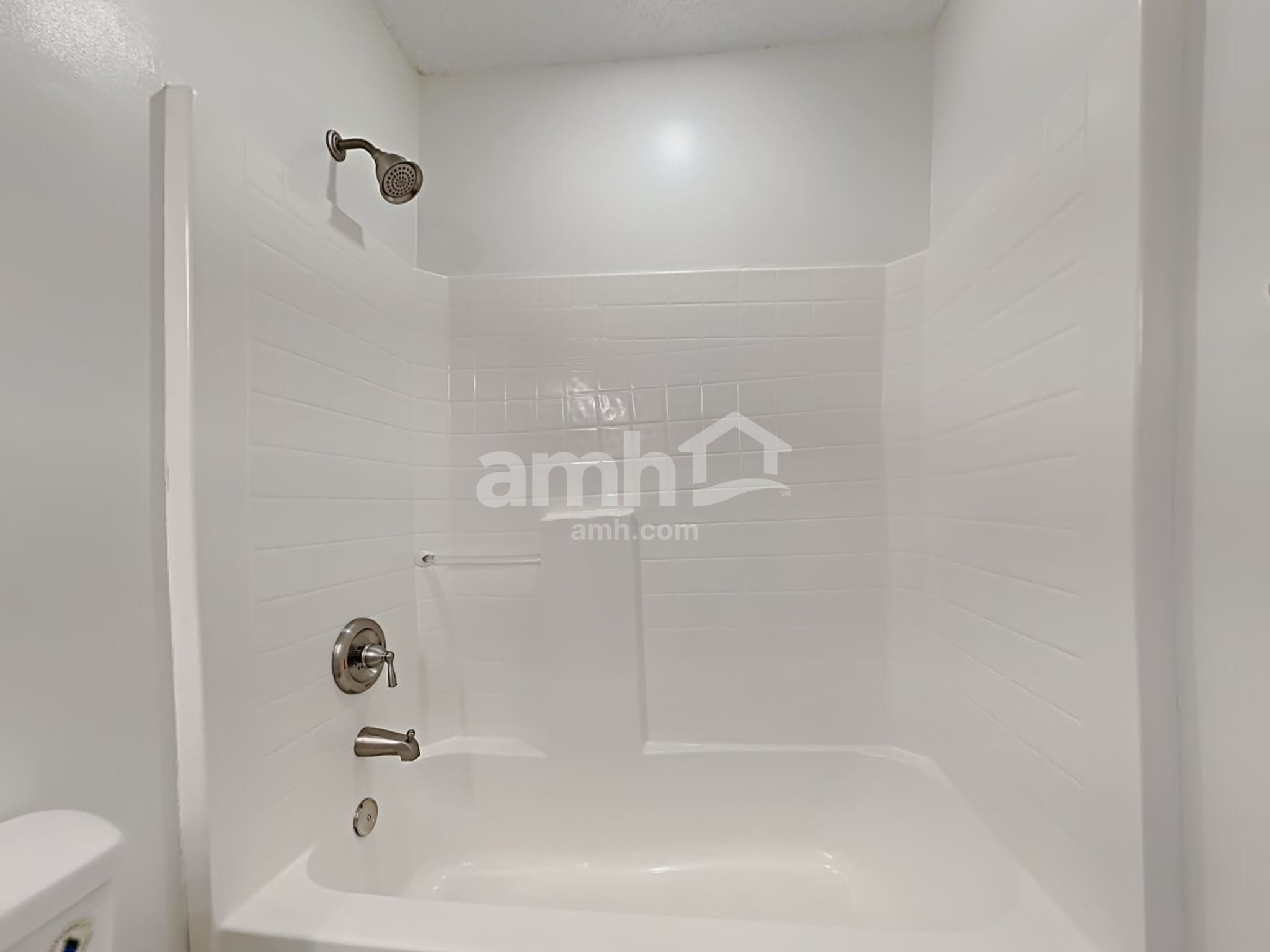 Building Photo - 3028 Crusades St