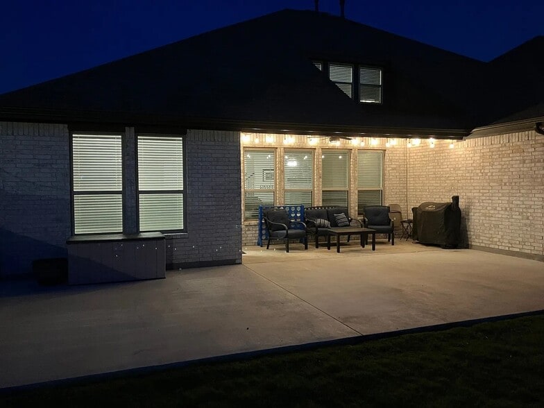 Building Photo - 1223 Sagewood Dr