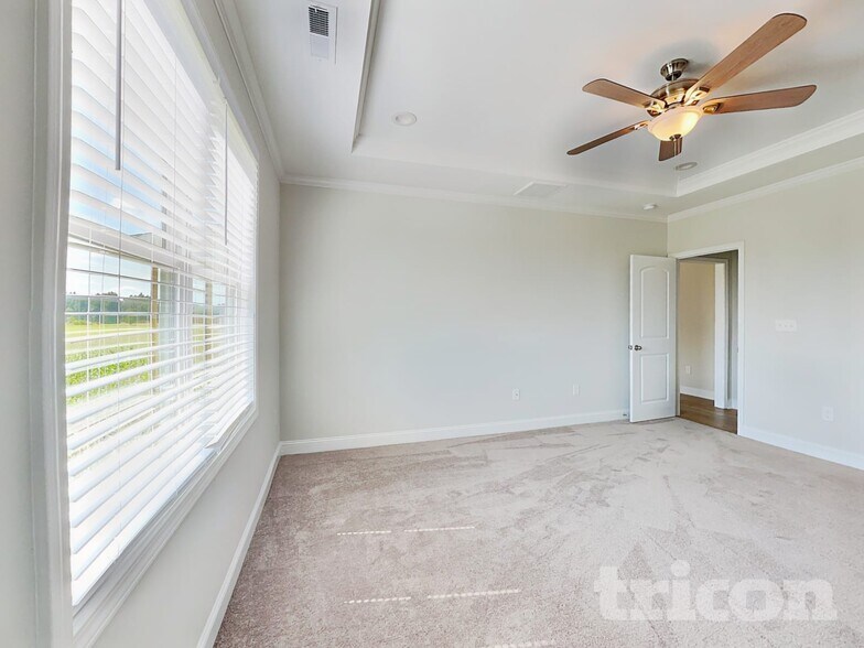 Building Photo - 64 fish Whistle court