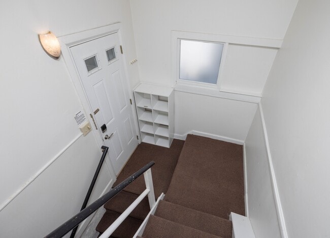 Building Photo - 1317 Forest Ct