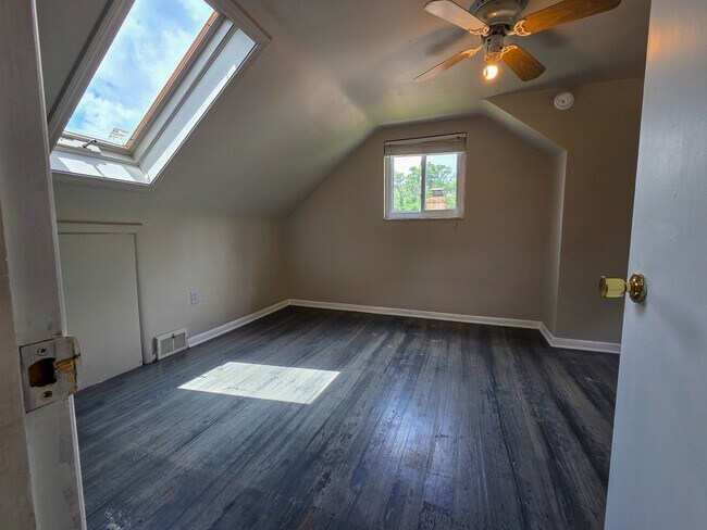 Building Photo - 151 Mahoning Dr