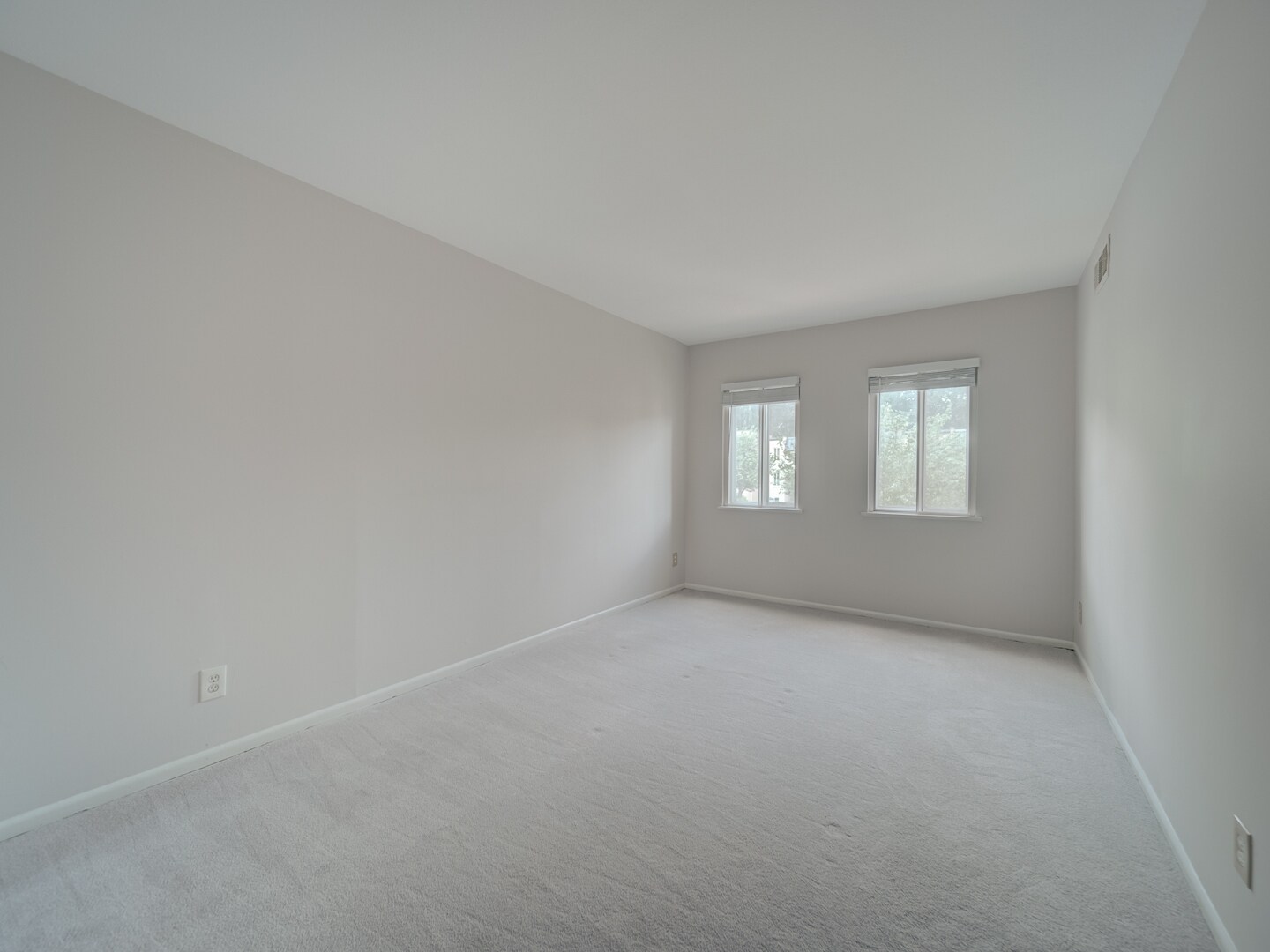 Building Photo - 5017 7th Rd S
