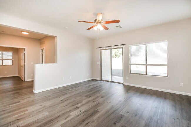 Building Photo - 17320 W Caribbean Ln