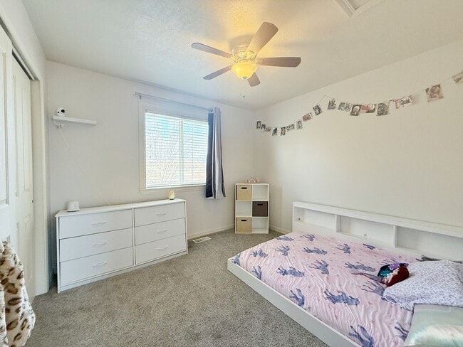 Building Photo - Beautiful 5-Bedroom Home in Saratoga Springs, UT