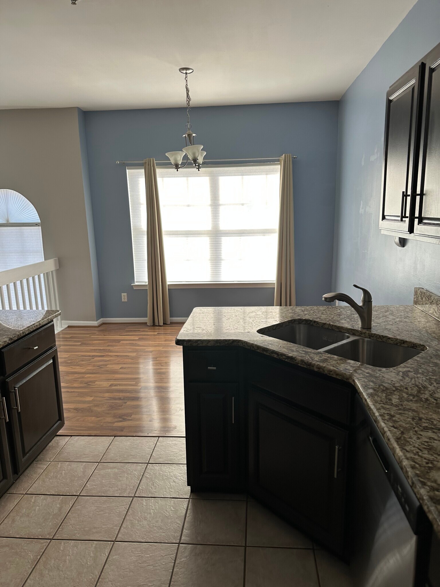 Building Photo - 49467 Pointe Xing