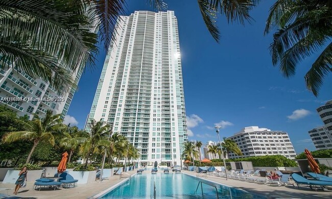 Building Photo - 950 Brickell Bay Dr