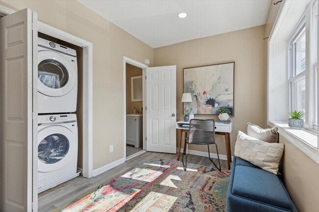 Building Photo - 39 W Front St