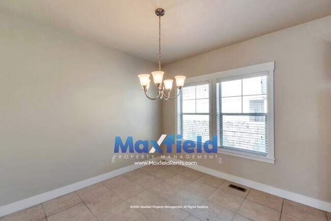 Building Photo - 3 BD + Office 2 BA 2 GA Luxury Townhouse  - Highland Utah - with High Speed Internet