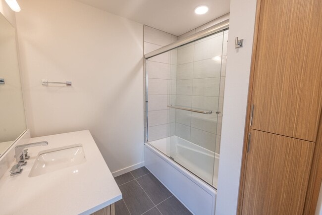 Building Photo - RIVERSIDE TOWNHOMES - BRAND NEW!