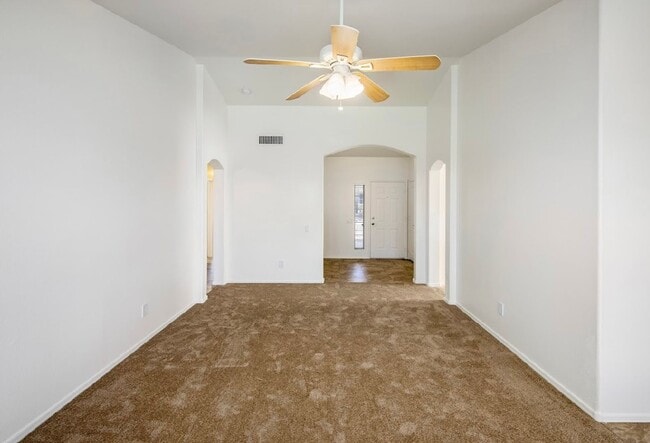 Building Photo - AVAILABLE NOW IN MESA RED MOUNTAIN AREA