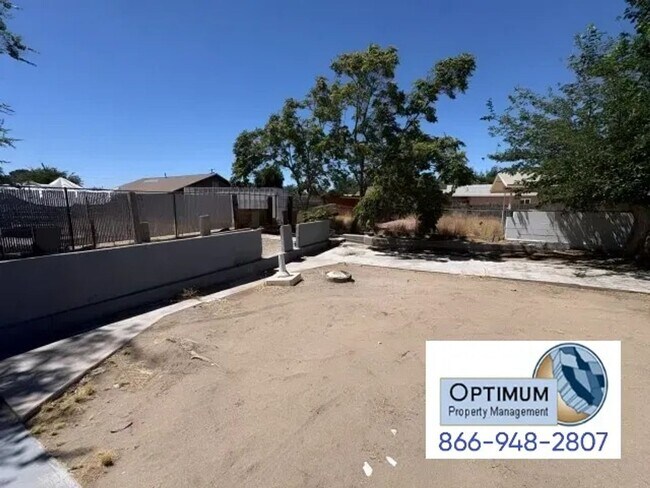 Building Photo - 15755 Cottonwood St