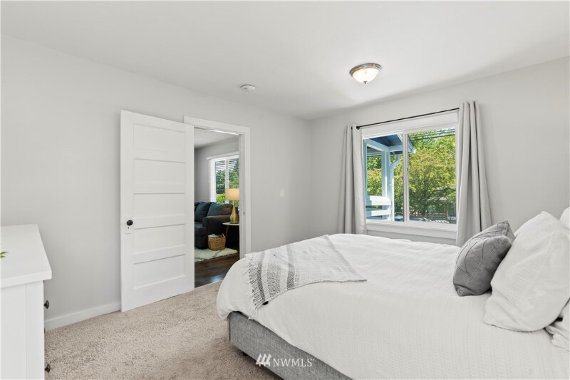 Building Photo - 8129 9th Ave SW