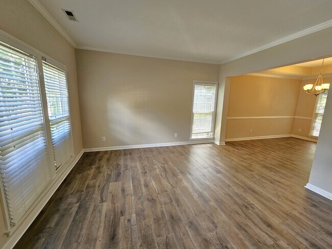 Building Photo - 40 N Orchard Farms Ave