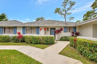 Building Photo - 515 Club Dr