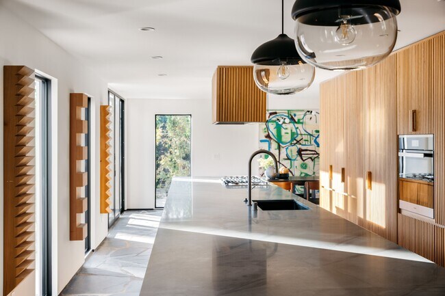 Building Photo - 11558 Duque Dr