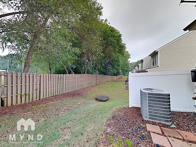 Building Photo - 356 Azalea Cir