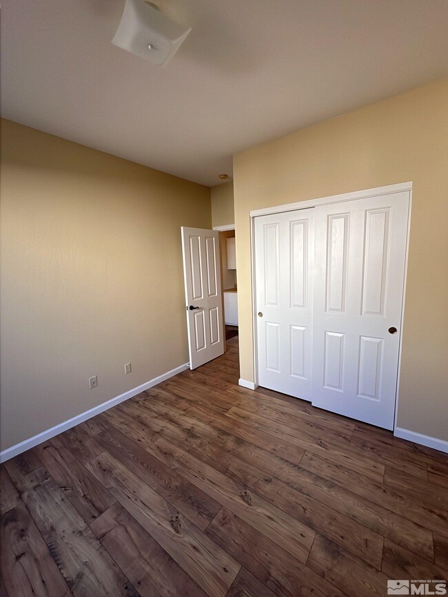 Building Photo - 4875 Crestside Dr